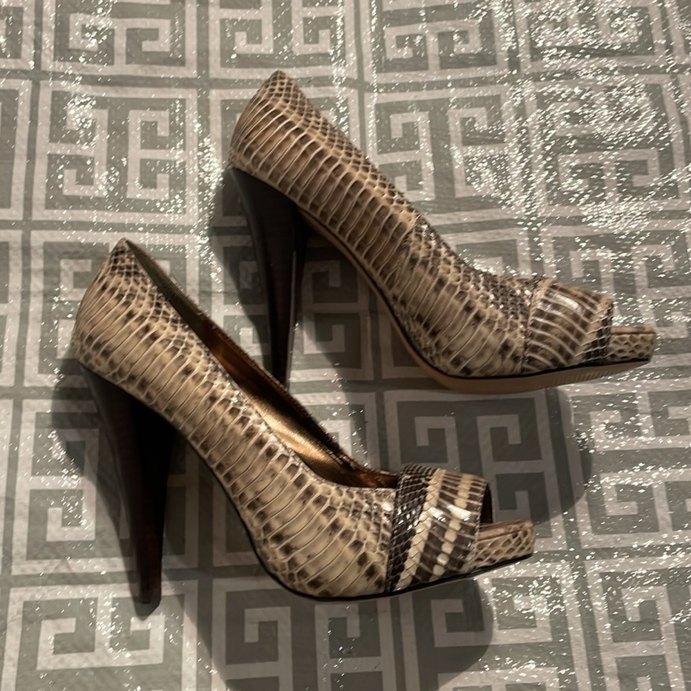 Aldo Open Toe Animal Print High Heel 4.5” Shoe. Size 36